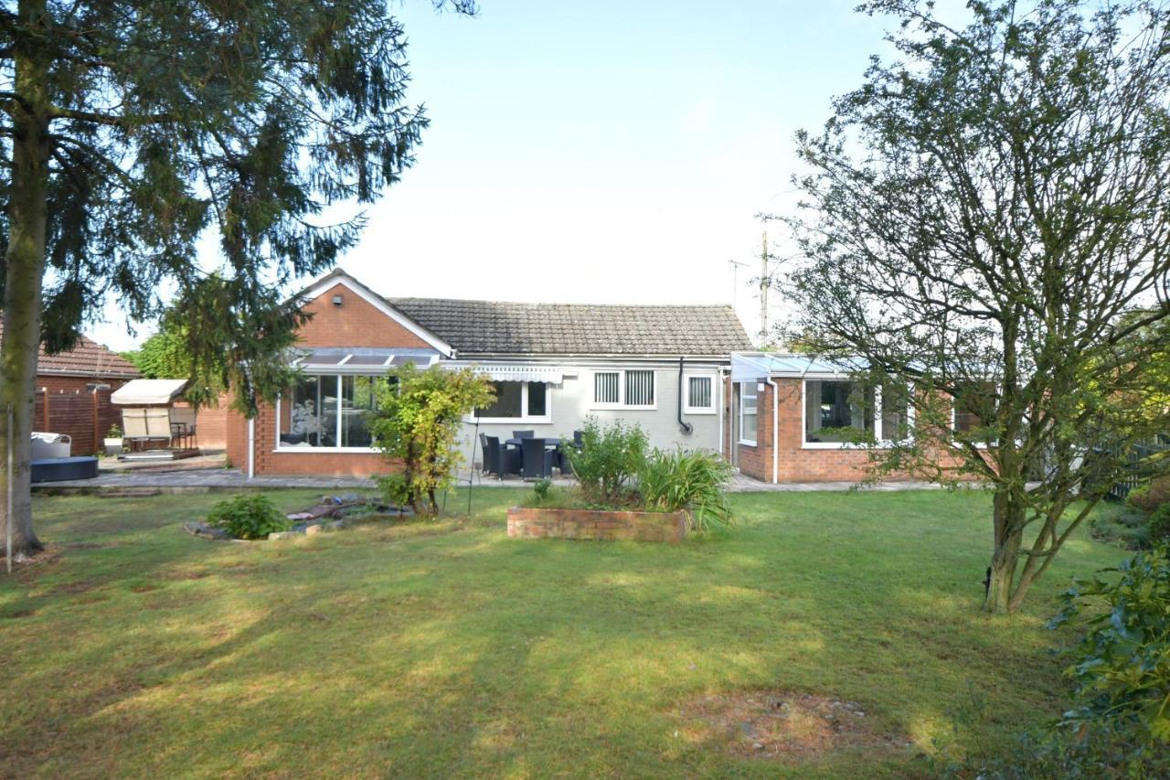 Little Hare Lodge - Spacious 2 Bedroom Attached Bungalow Woodhall Spa Exterior foto