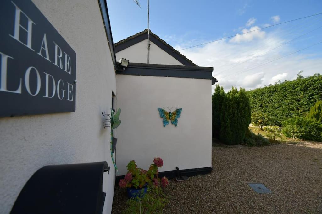 Little Hare Lodge - Spacious 2 Bedroom Attached Bungalow Woodhall Spa Exterior foto